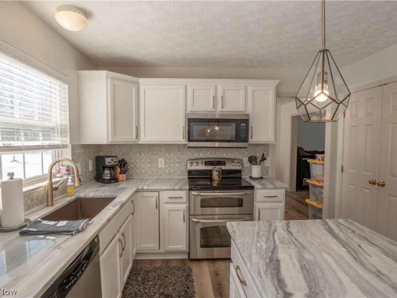 4690 Quincy Drive, Akron, OH 44321 Photo 5