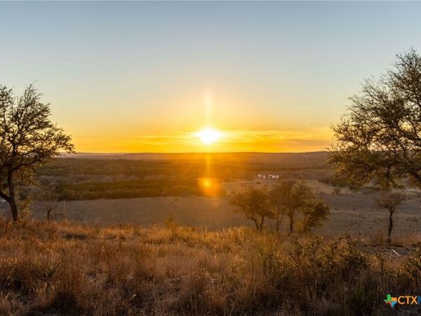 1829 Paradise Parkway, Canyon Lake, TX 78133