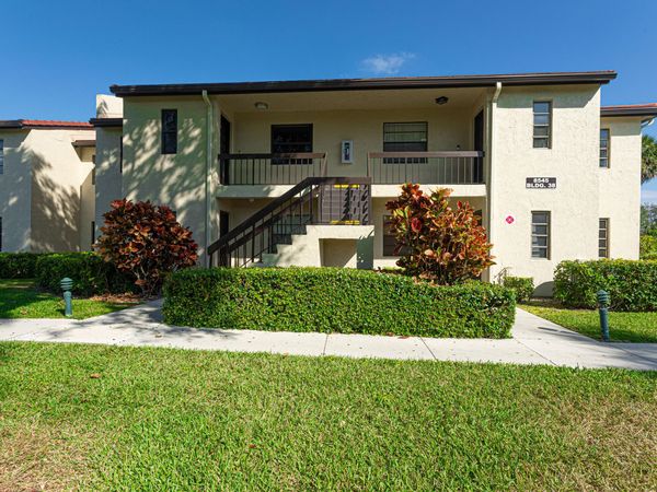 8545 Casa Del Lago, Unit F, Boca Raton, FL 33433
