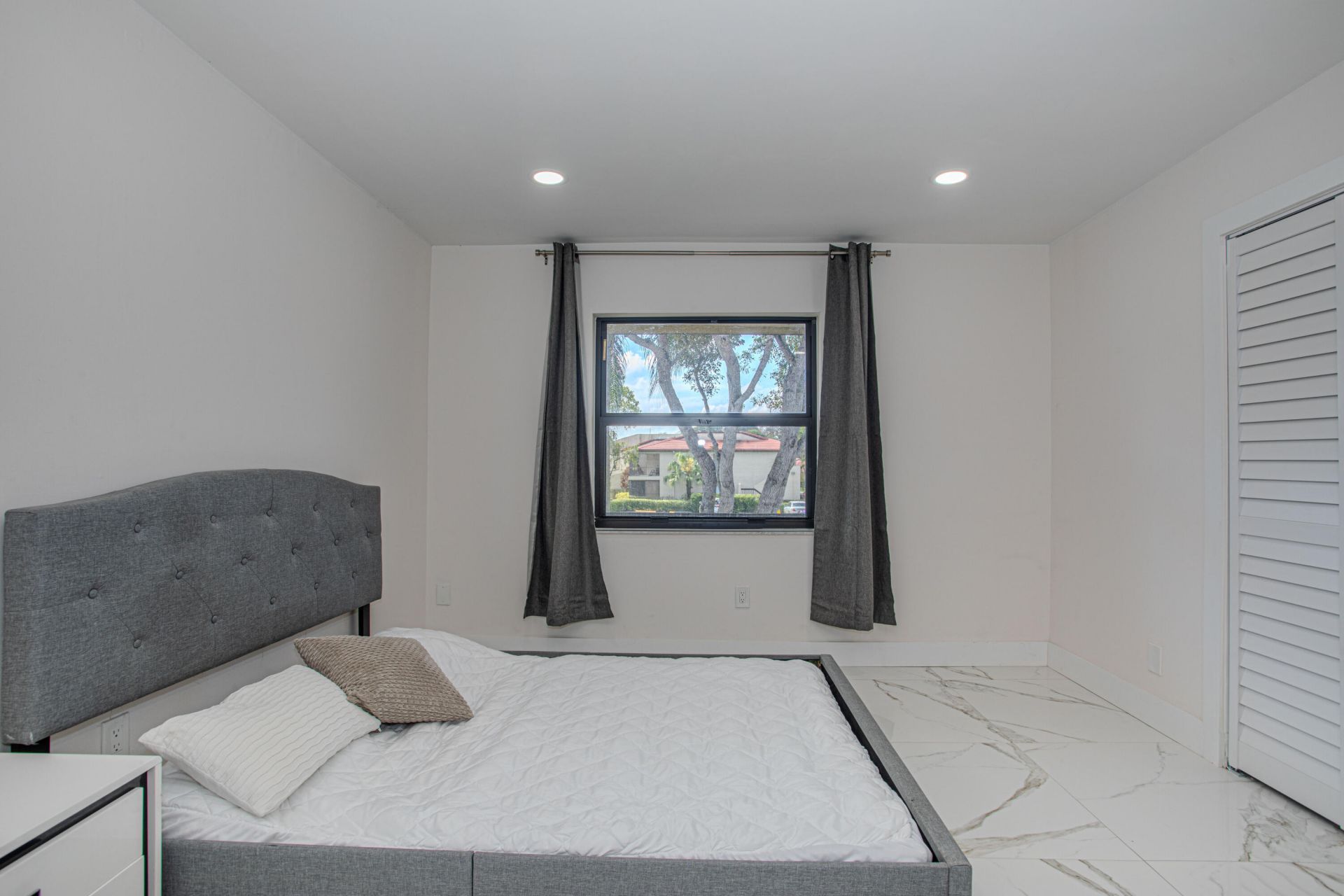 8545 Casa Del Lago, Unit F, Boca Raton, FL 33433 Photo