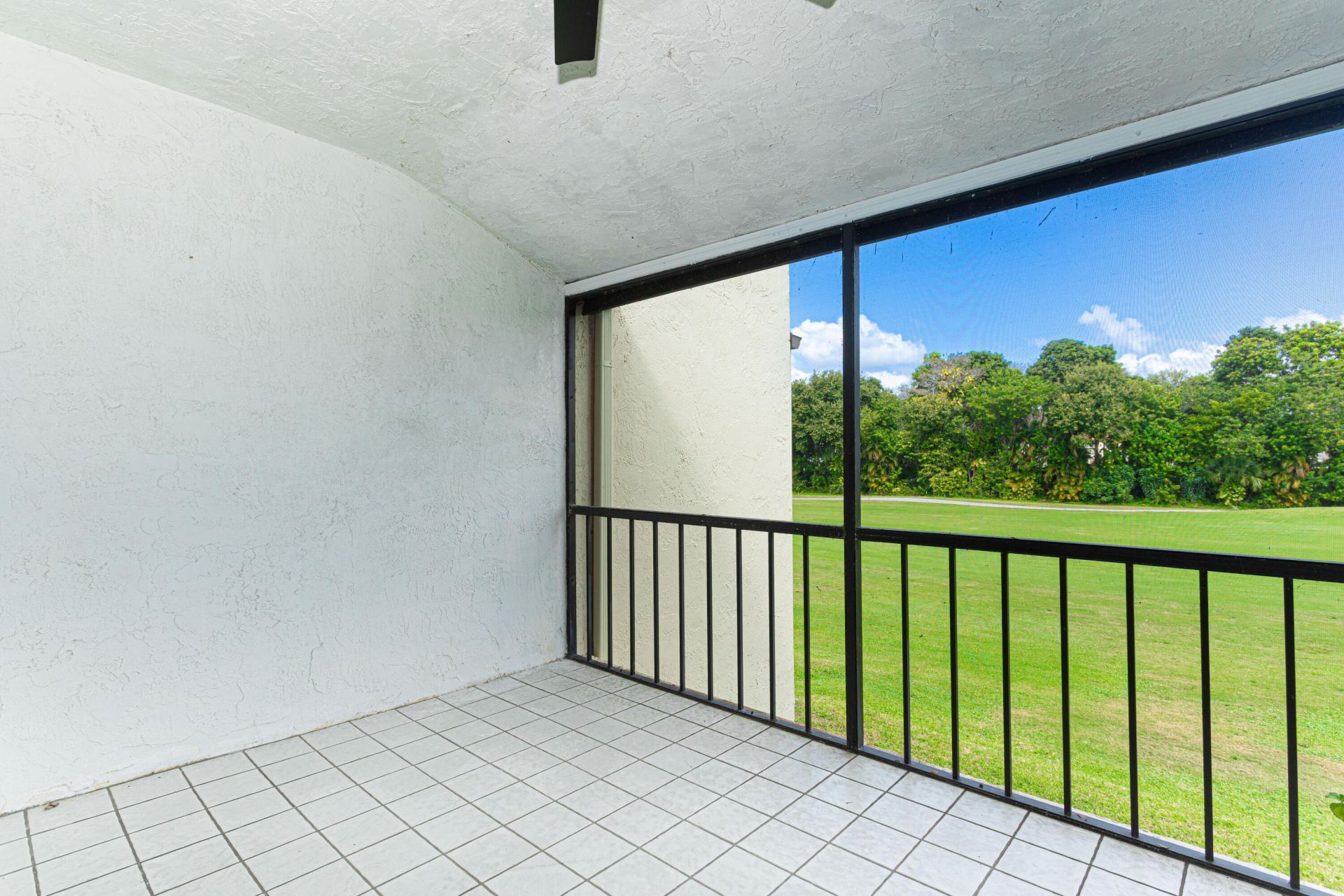 8545 Casa Del Lago, Unit F, Boca Raton, FL 33433 Photo