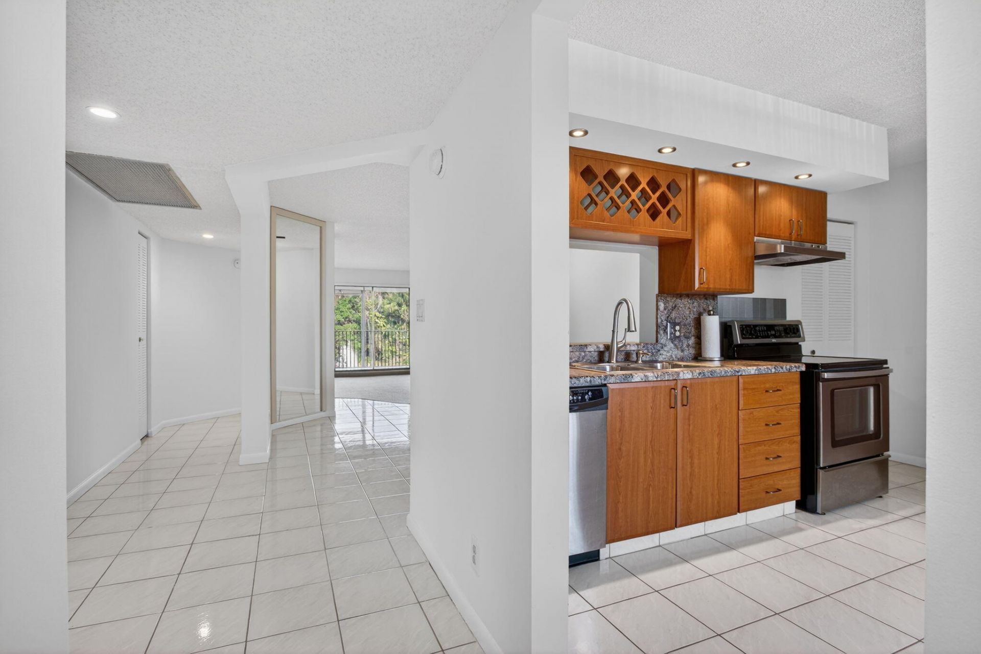 1732 Hammock Boulevard, Unit 301, Coconut Creek, FL 33063 Photo