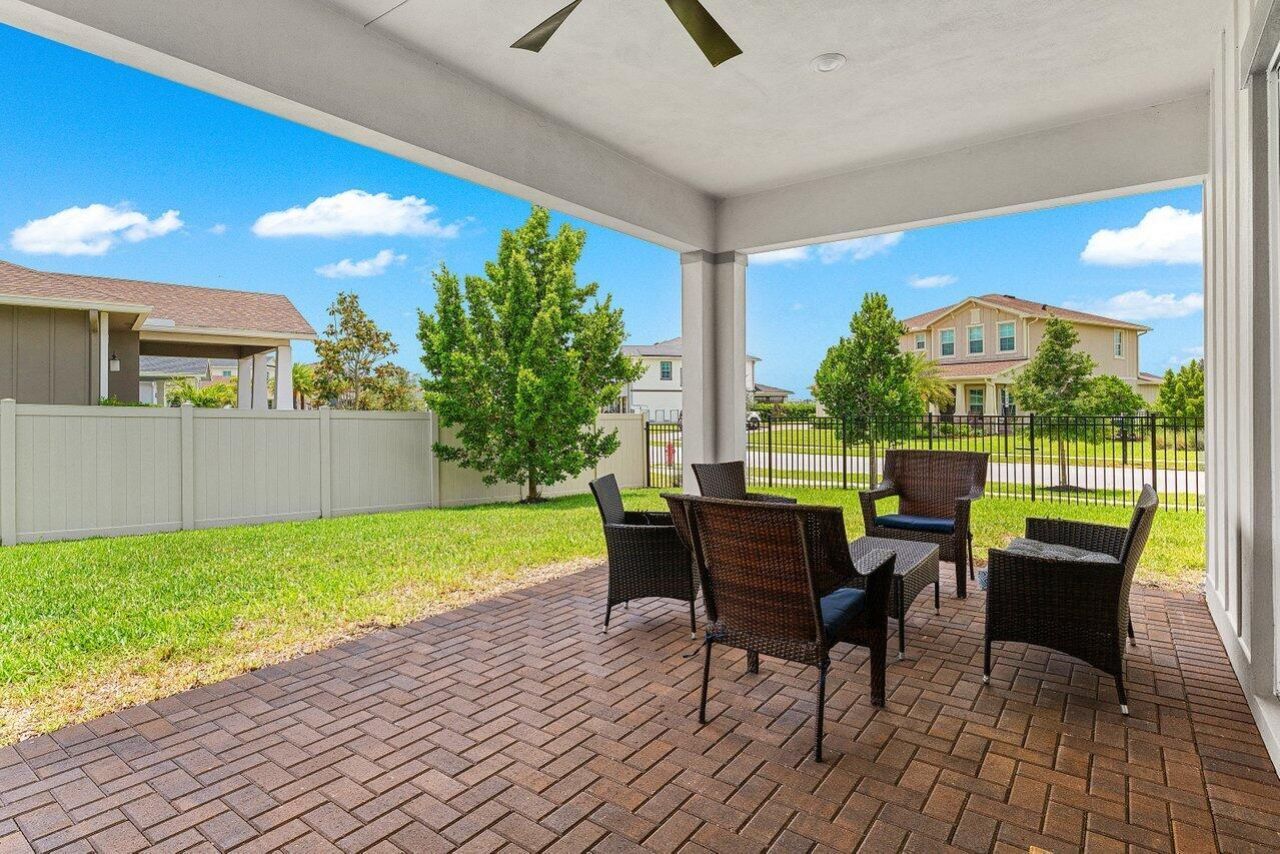 962 Castaway Court, Loxahatchee, FL 33470 Photo