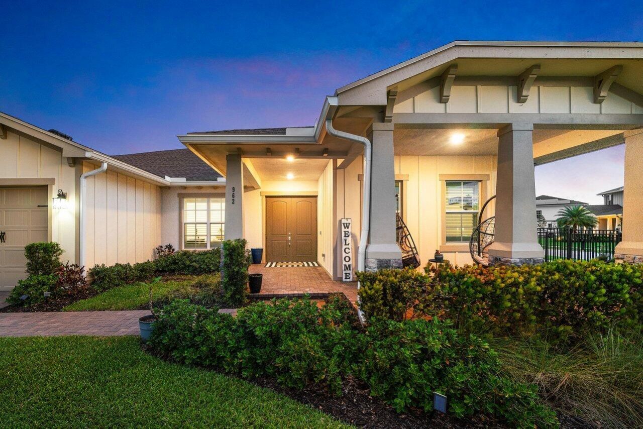 962 Castaway Court, Loxahatchee, FL 33470 Photo