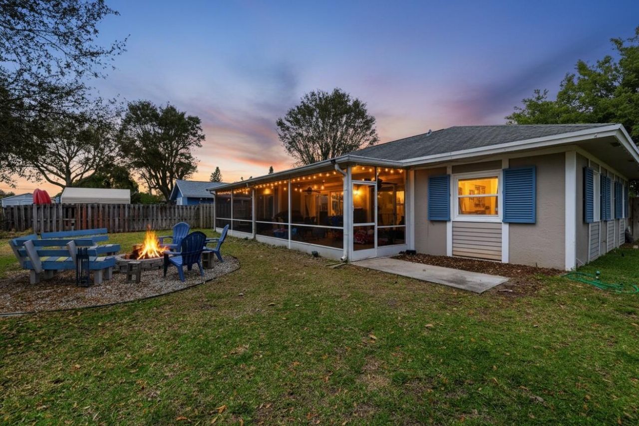 362 La Mancha Avenue, Royal Palm Beach, FL 33411 Photo