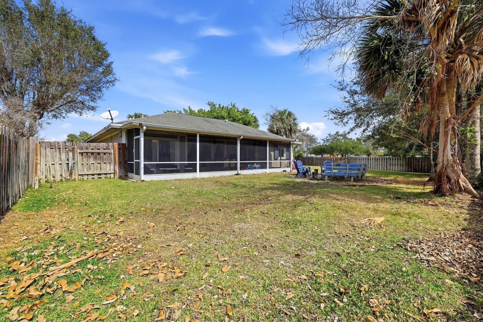 362 La Mancha Avenue, Royal Palm Beach, FL 33411 Photo