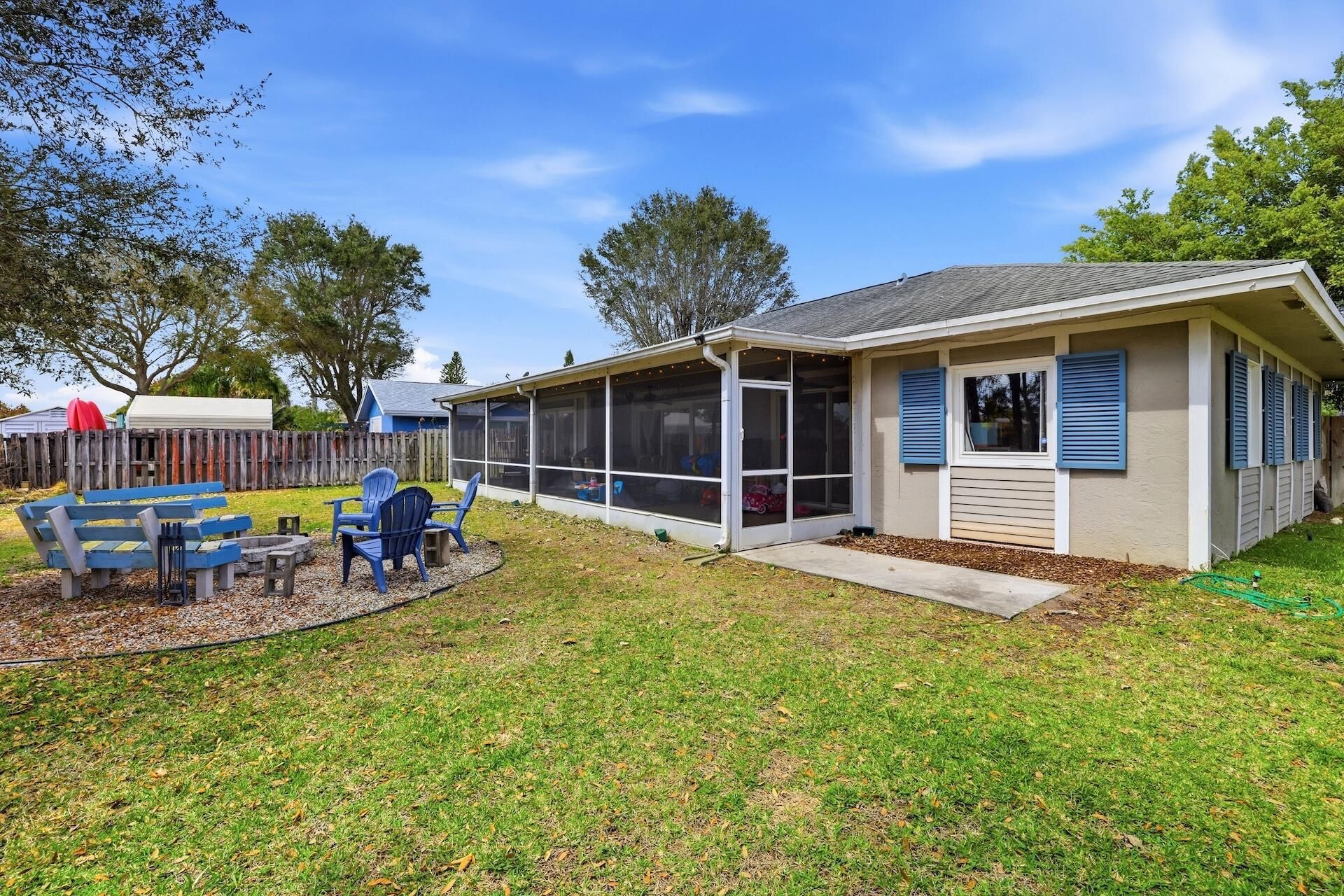 362 La Mancha Avenue, Royal Palm Beach, FL 33411 Photo