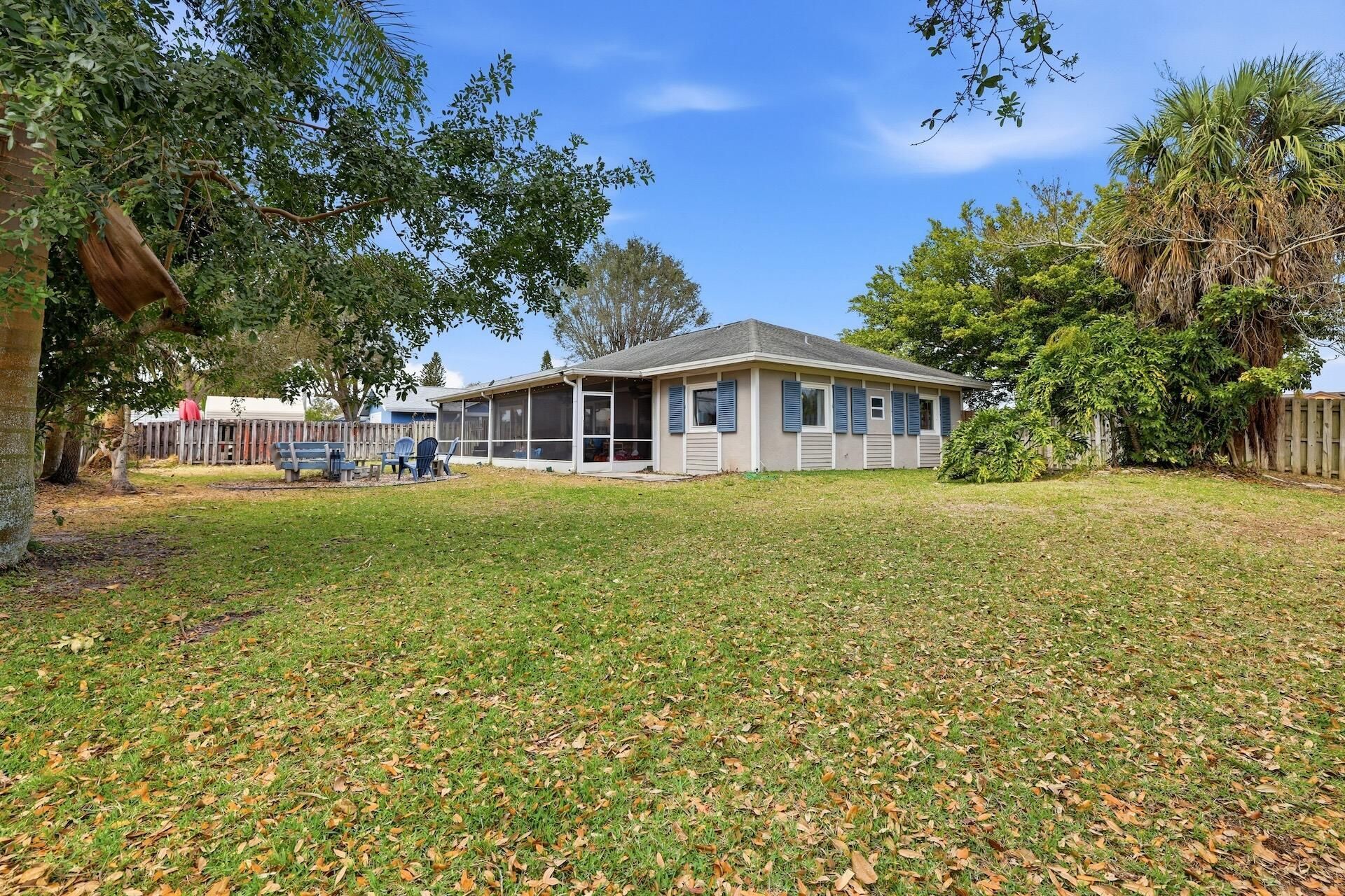 362 La Mancha Avenue, Royal Palm Beach, FL 33411 Photo