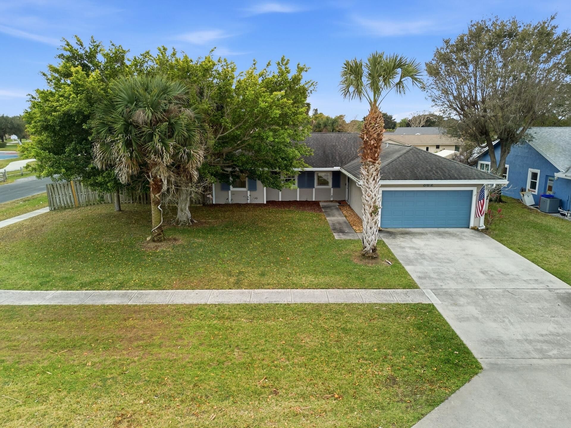 362 La Mancha Avenue, Royal Palm Beach, FL 33411 Photo