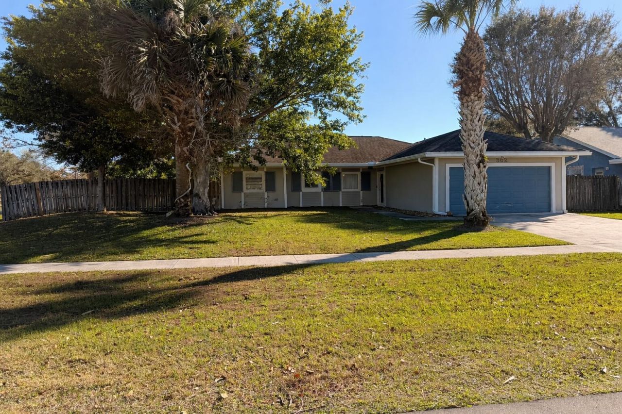 362 La Mancha Avenue, Royal Palm Beach, FL 33411 Photo