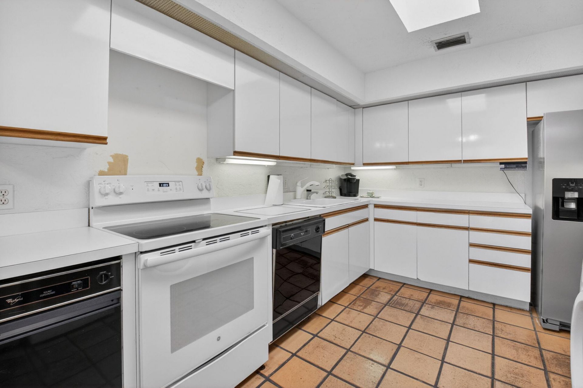 1 Eastgate Drive, Unit B, Boynton Beach, FL 33436 Photo