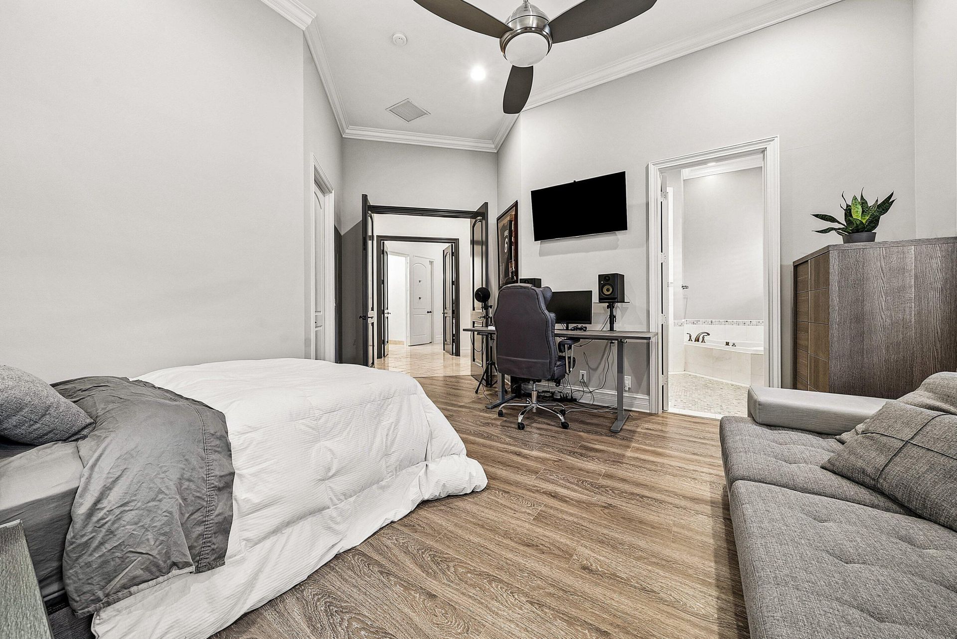 1920 Flagler Estates Drive, West Palm Beach, FL 33411 Photo