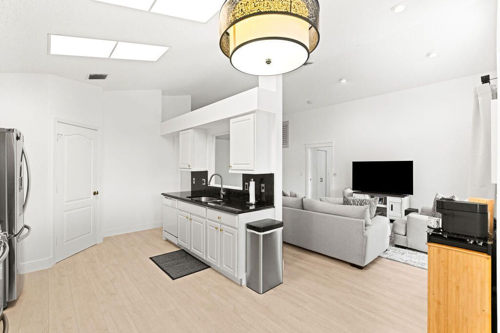 447 Woodview Circle, Palm Beach Gardens, FL 33418 Photo