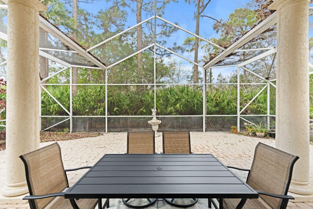 447 Woodview Circle, Palm Beach Gardens, FL 33418 Photo