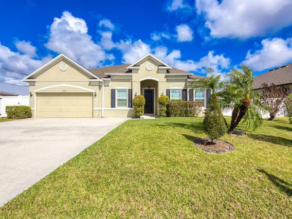 5285 NW South Delwood Drive, Port St. Lucie, FL 34986