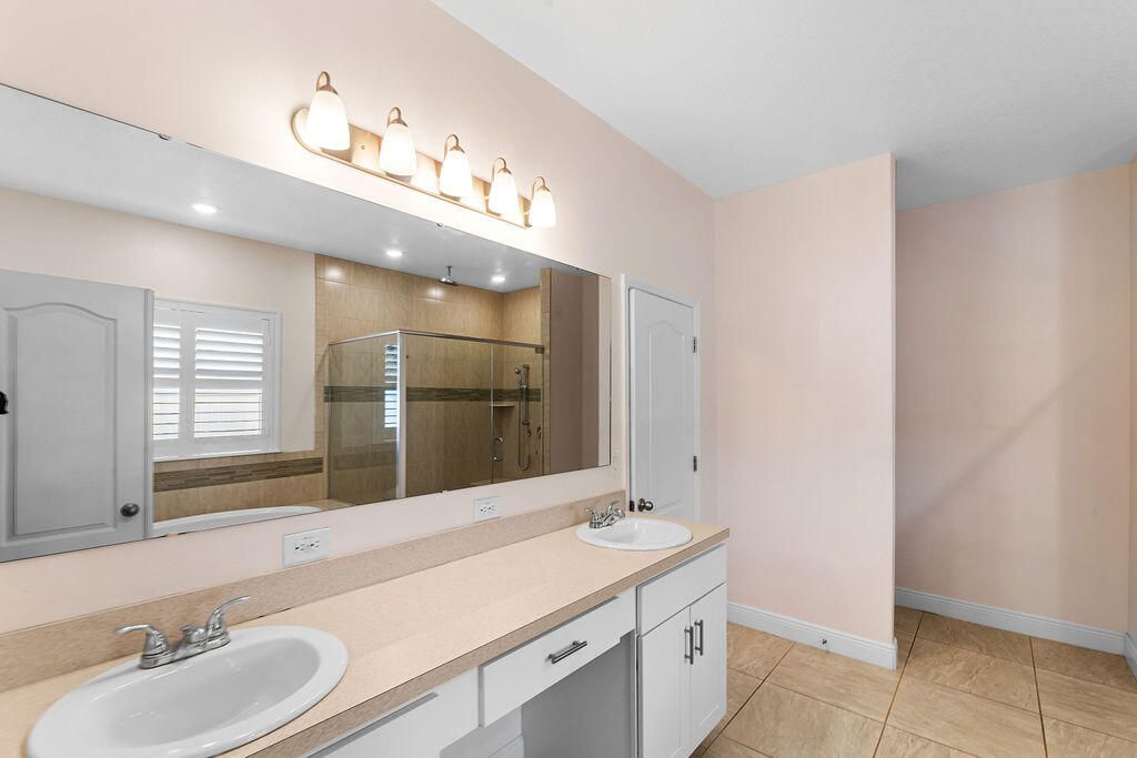 5285 NW South Delwood Drive, Port Saint Lucie, FL 34986 Photo