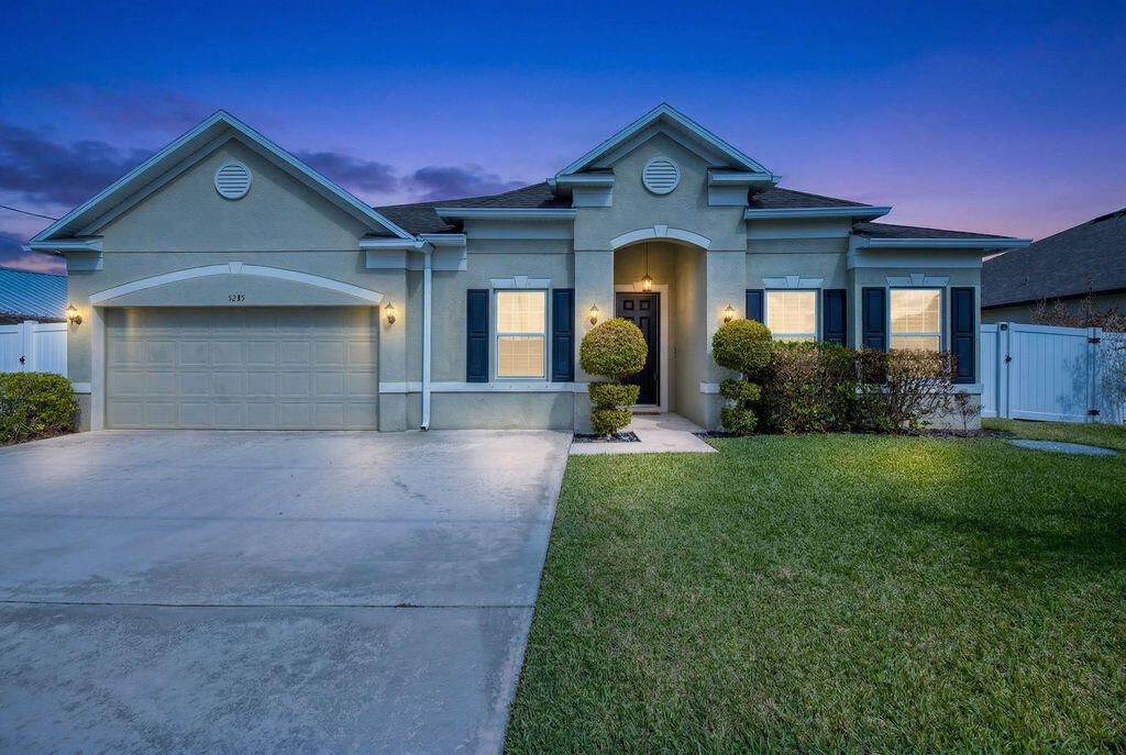 5285 NW South Delwood Drive, Port Saint Lucie, FL 34986 Photo