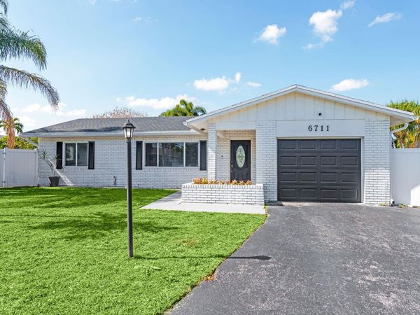 6711 NW 28th Avenue, Fort Lauderdale, FL 33309