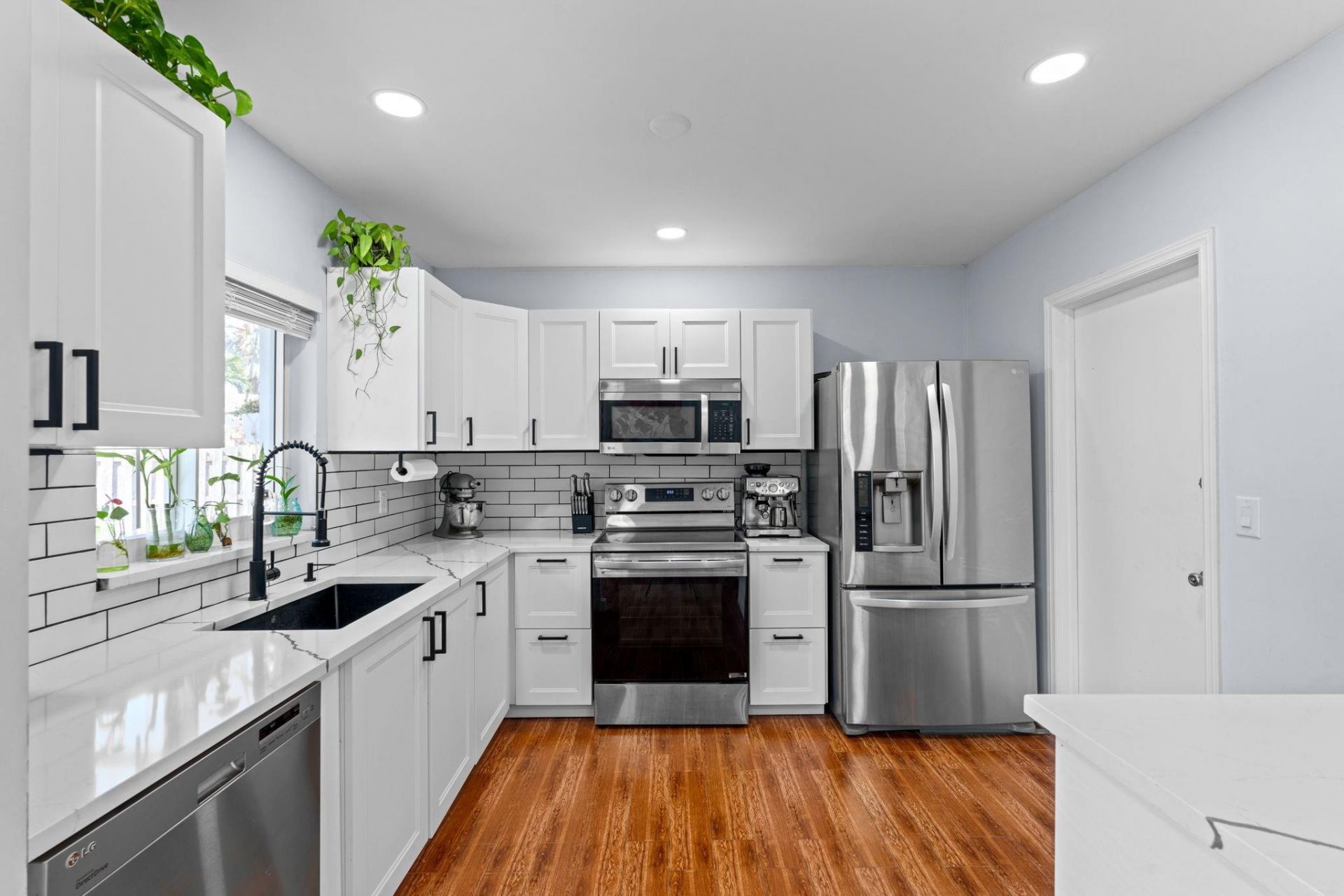 6711 NW 28th Ave, Fort Lauderdale, FL 33309 Photo