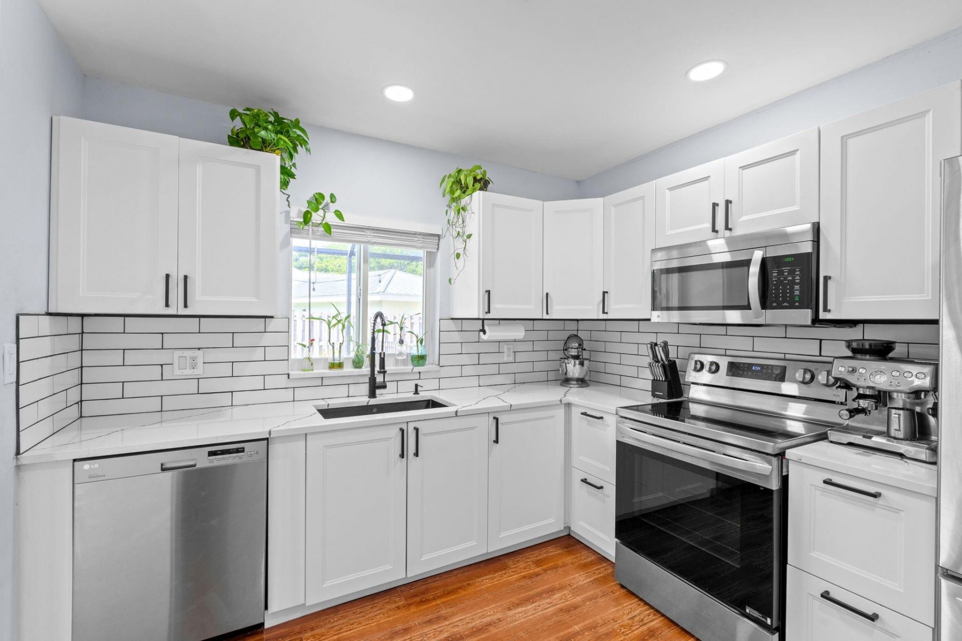 6711 NW 28th Avenue, Fort Lauderdale, FL 33309 Photo