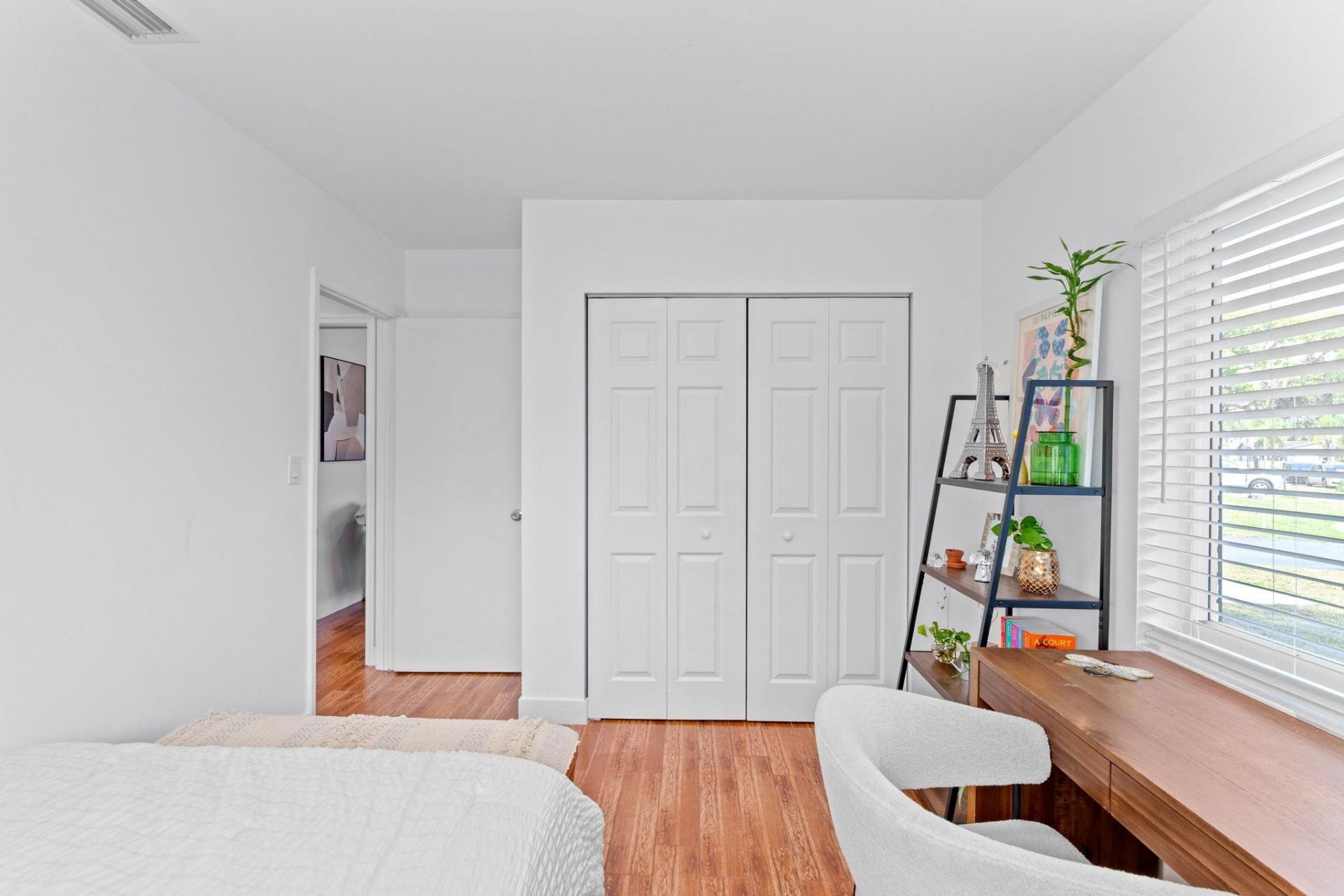 6711 NW 28th Avenue, Fort Lauderdale, FL 33309 Photo