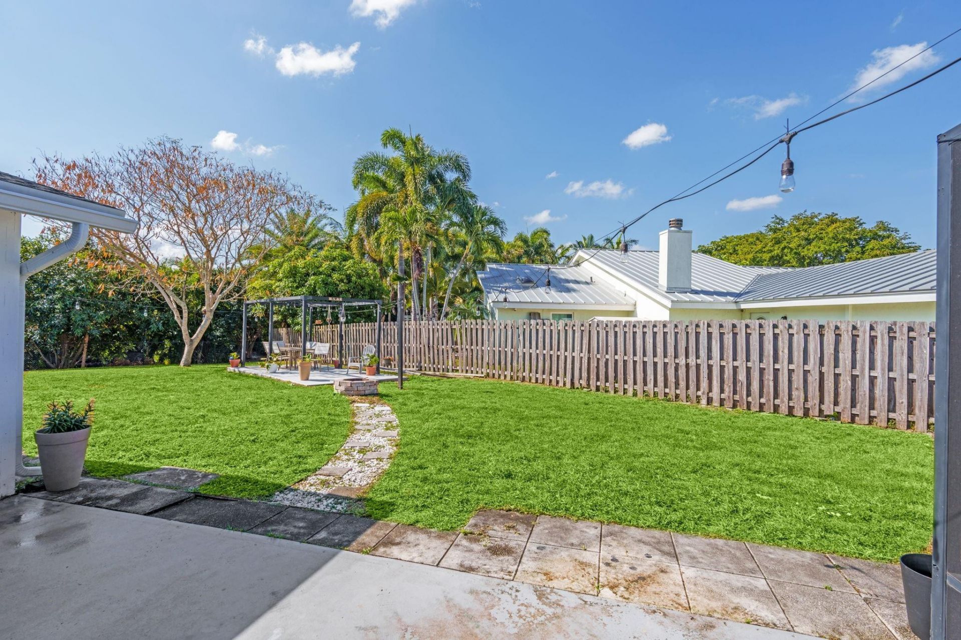 6711 NW 28th Avenue, Fort Lauderdale, FL 33309 Photo