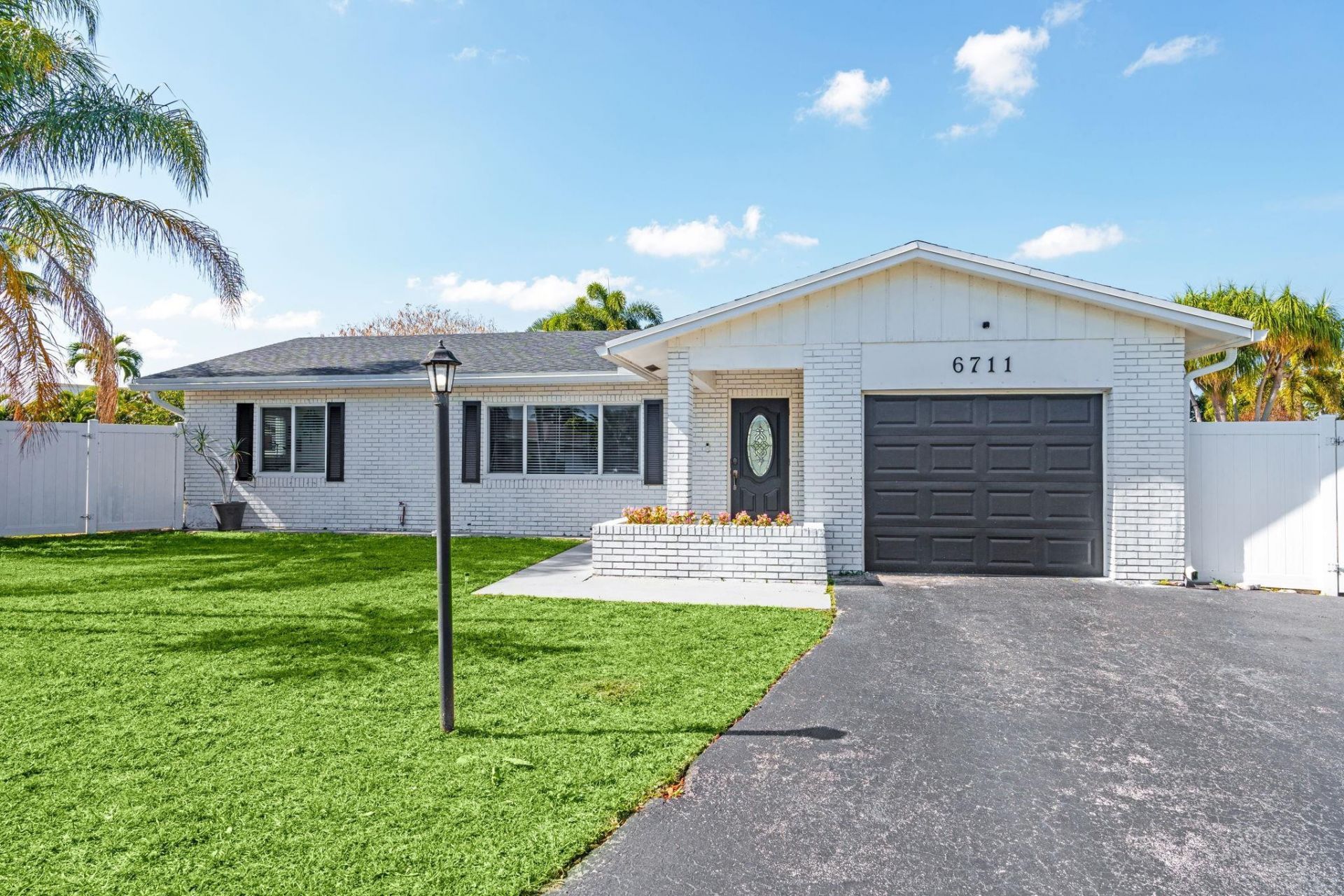 6711 NW 28th Ave, Fort Lauderdale, FL 33309 Photo