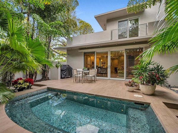 1200 NE 2nd Street, Fort Lauderdale, FL 33301