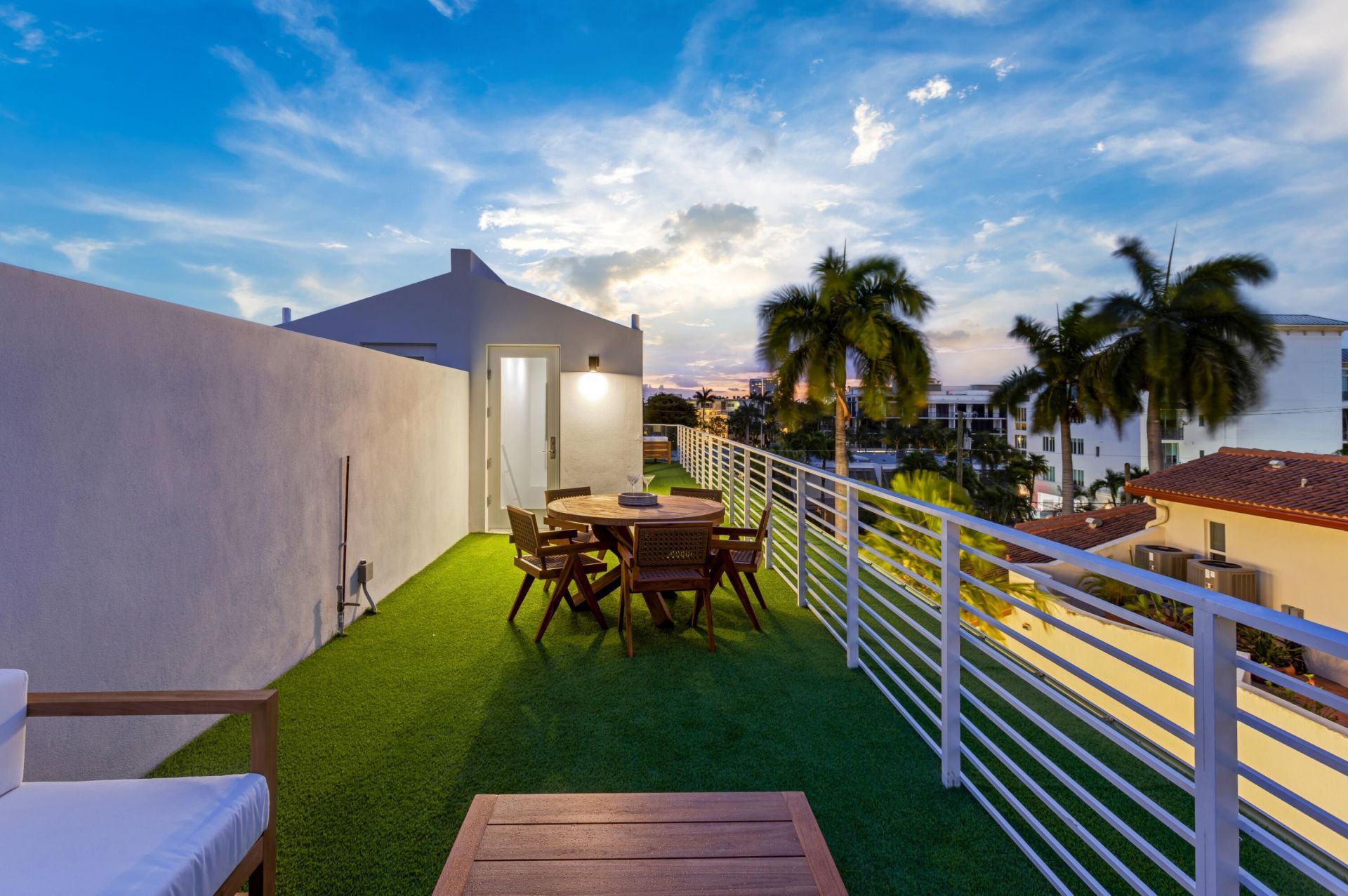 421 Hendricks Isle, Fort Lauderdale, FL 33301 Photo