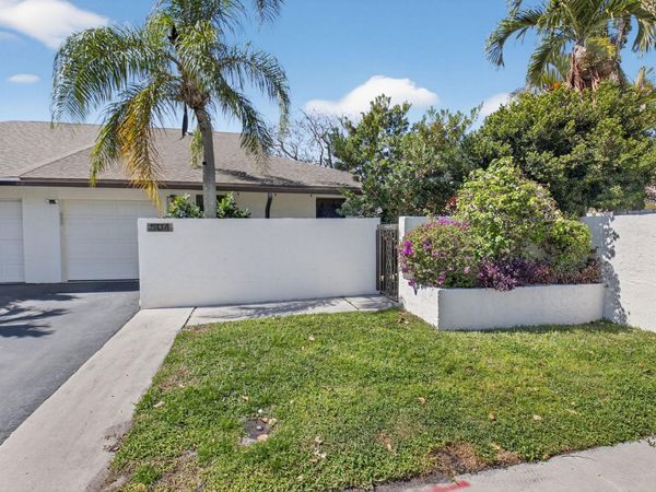 504 SW 29th Ave, Unit 504, Delray Beach, FL 33445