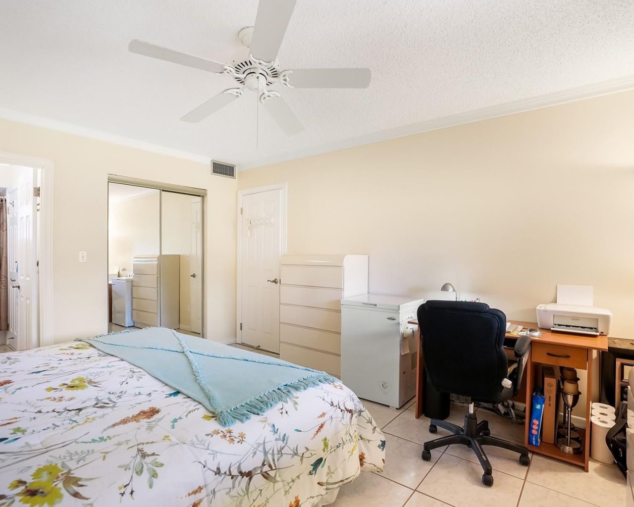 3400 NW 48th Avenue, Unit 407, Lauderdale Lakes, FL 33319 Photo