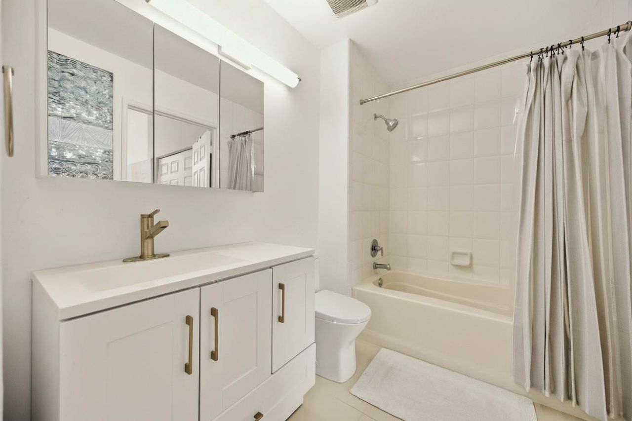 616 Clearwater Park Rd, Unit 101, West Palm Beach, FL 33401 Photo