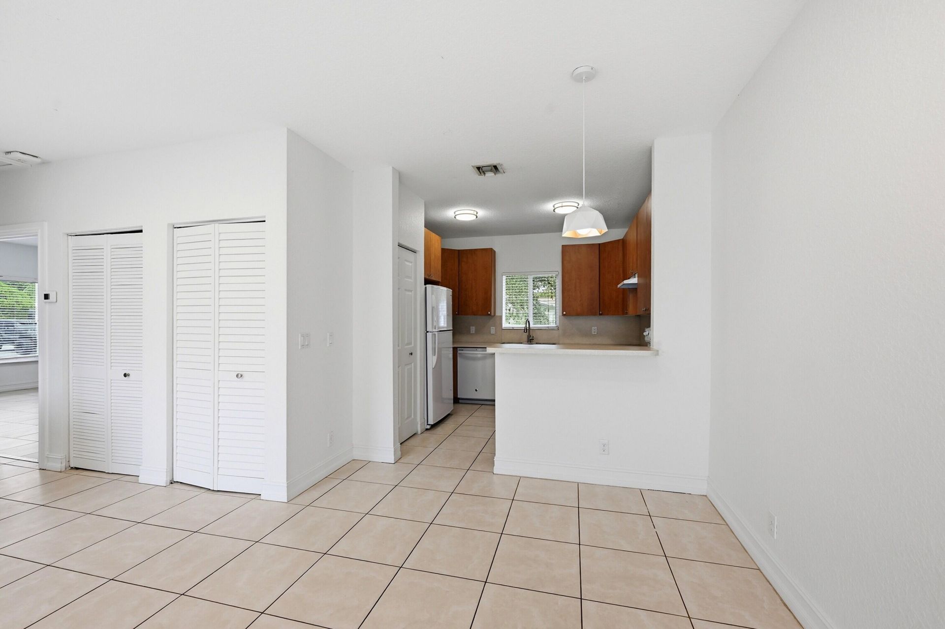 911 NE 12th Avenue, Pompano Beach, FL 33060 Photo