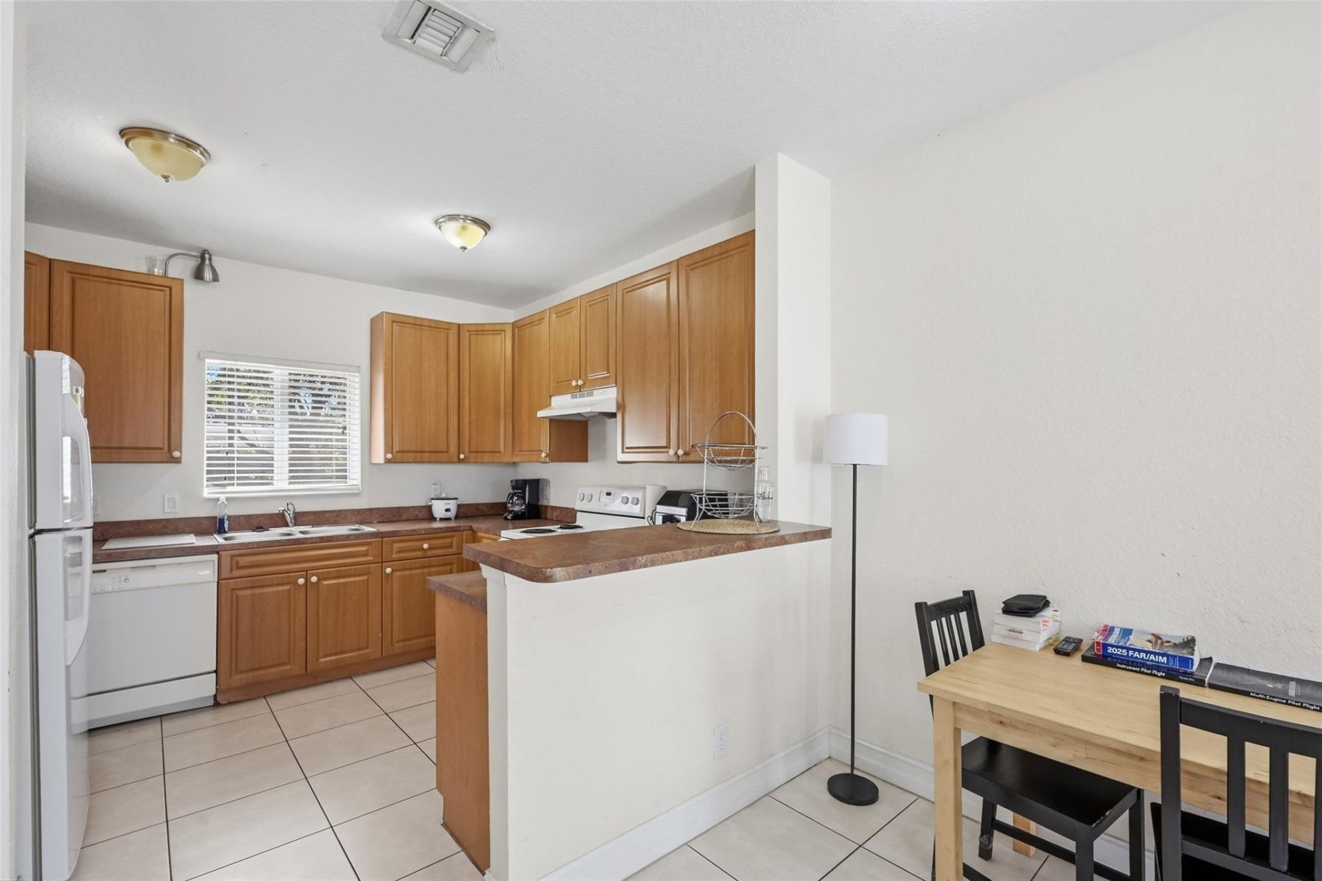 911 NE 12th Avenue, Pompano Beach, FL 33060 Photo