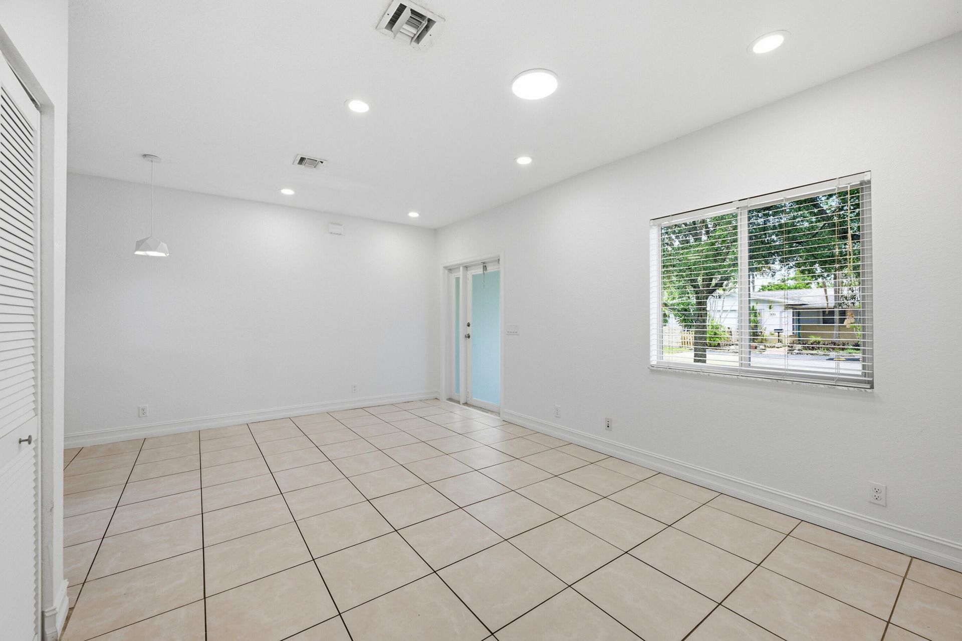 911 NE 12th Avenue, Pompano Beach, FL 33060 Photo
