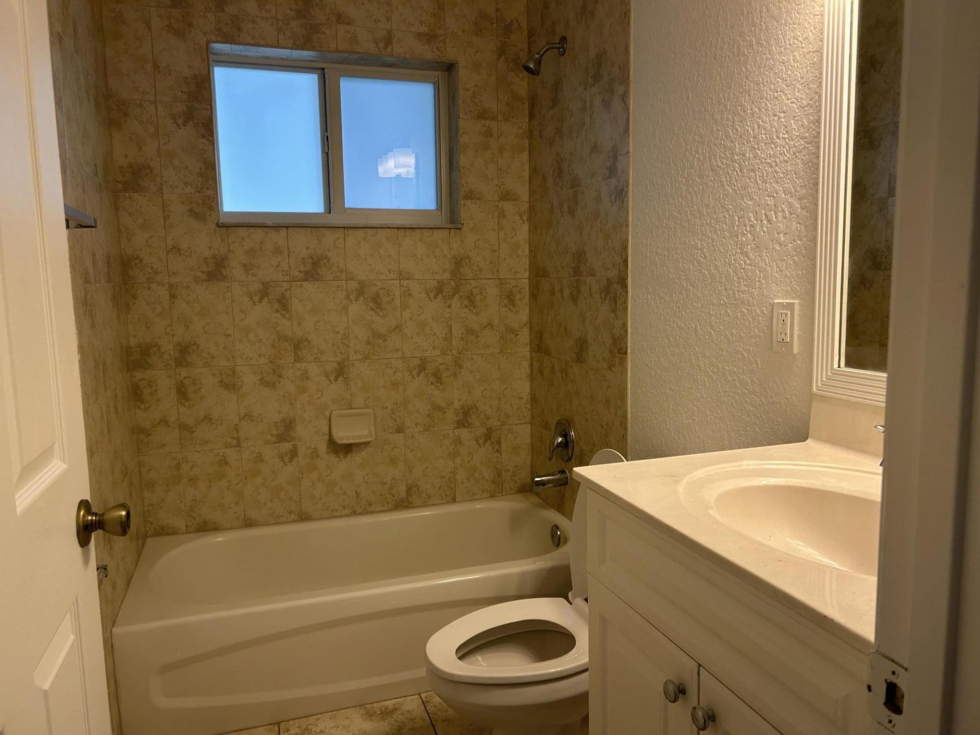 911 NE 12th Avenue, Pompano Beach, FL 33060 Photo