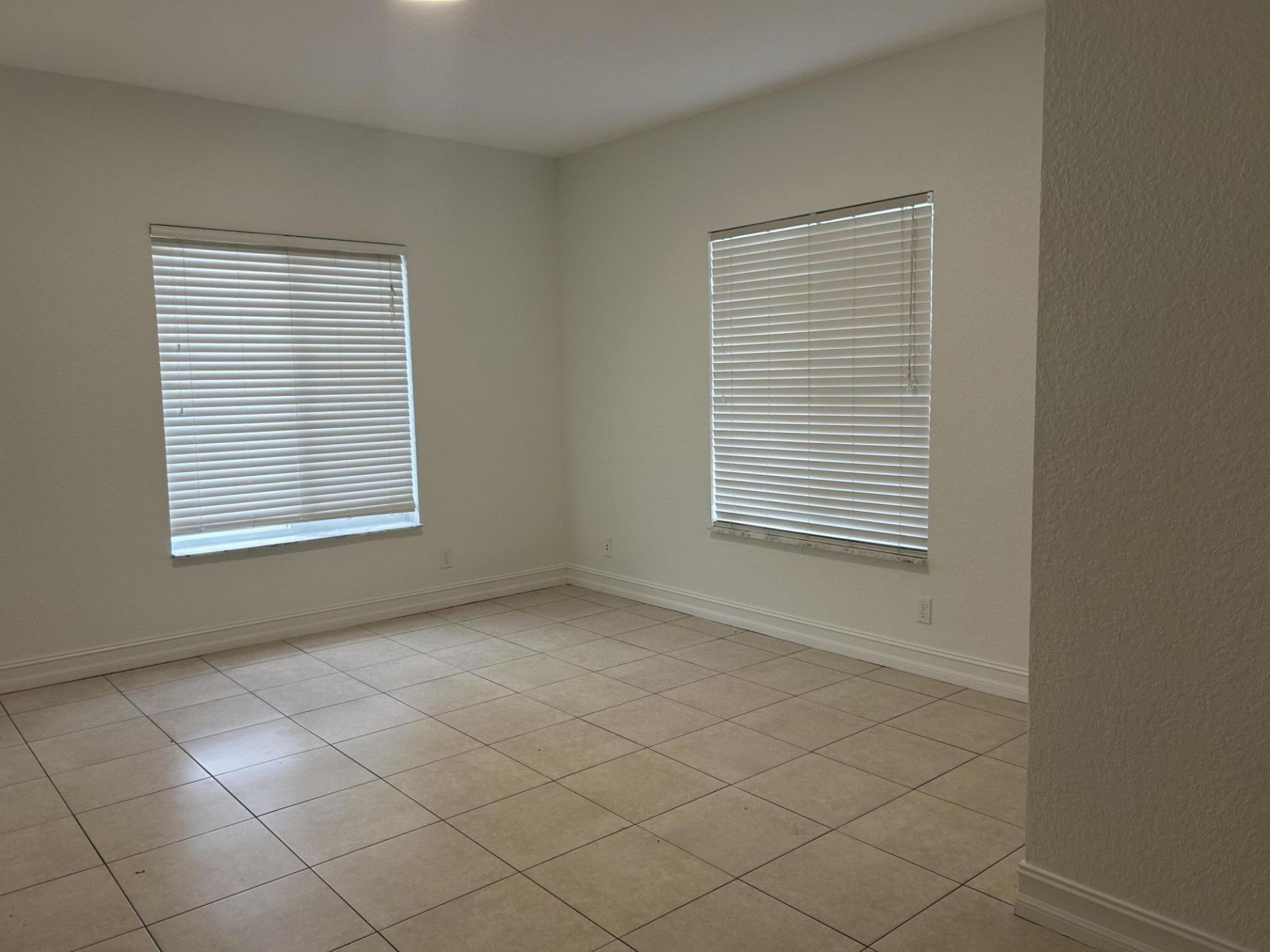 911 NE 12th Avenue, Pompano Beach, FL 33060 Photo
