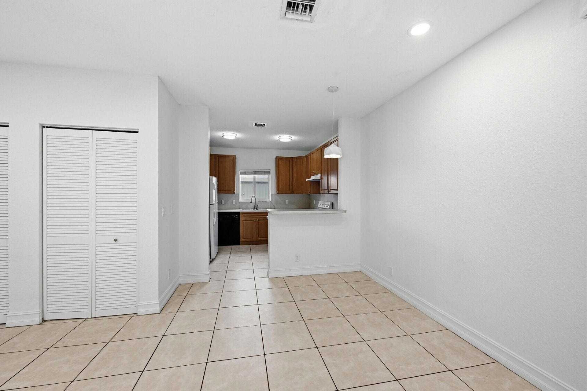 911 NE 12th Avenue, Pompano Beach, FL 33060 Photo