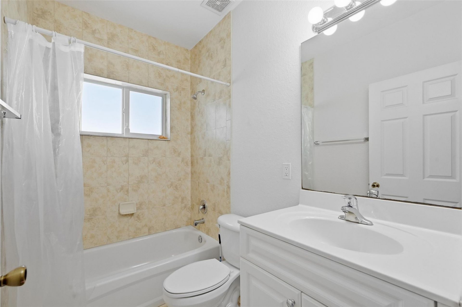 911 NE 12th Avenue, Pompano Beach, FL 33060 Photo