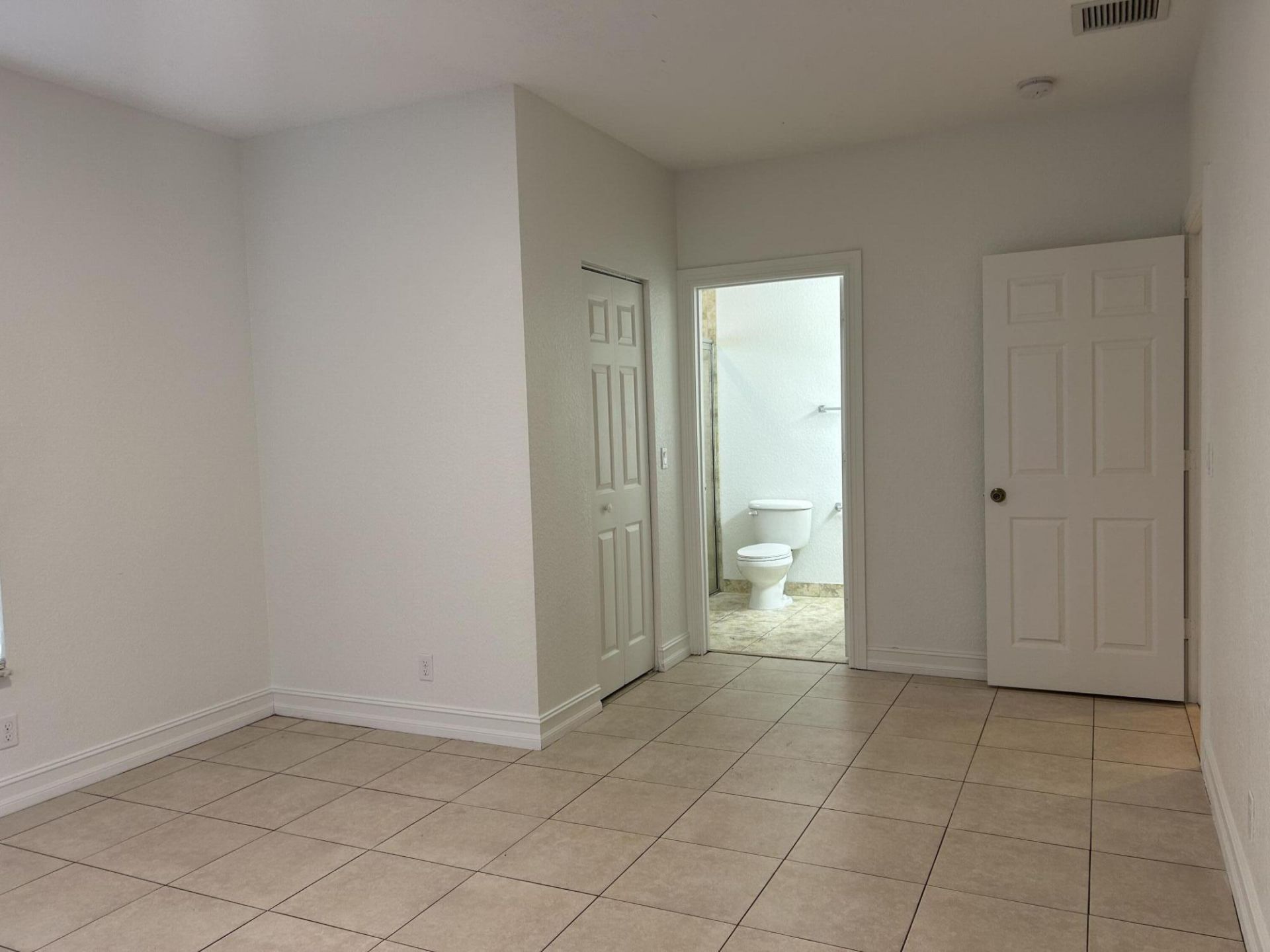911 NE 12th Avenue, Pompano Beach, FL 33060 Photo