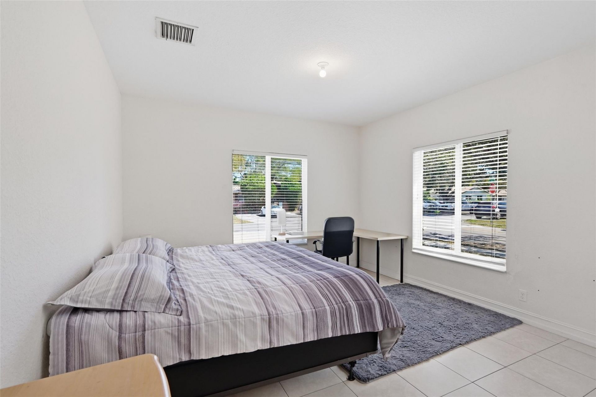 911 NE 12th Avenue, Pompano Beach, FL 33060 Photo