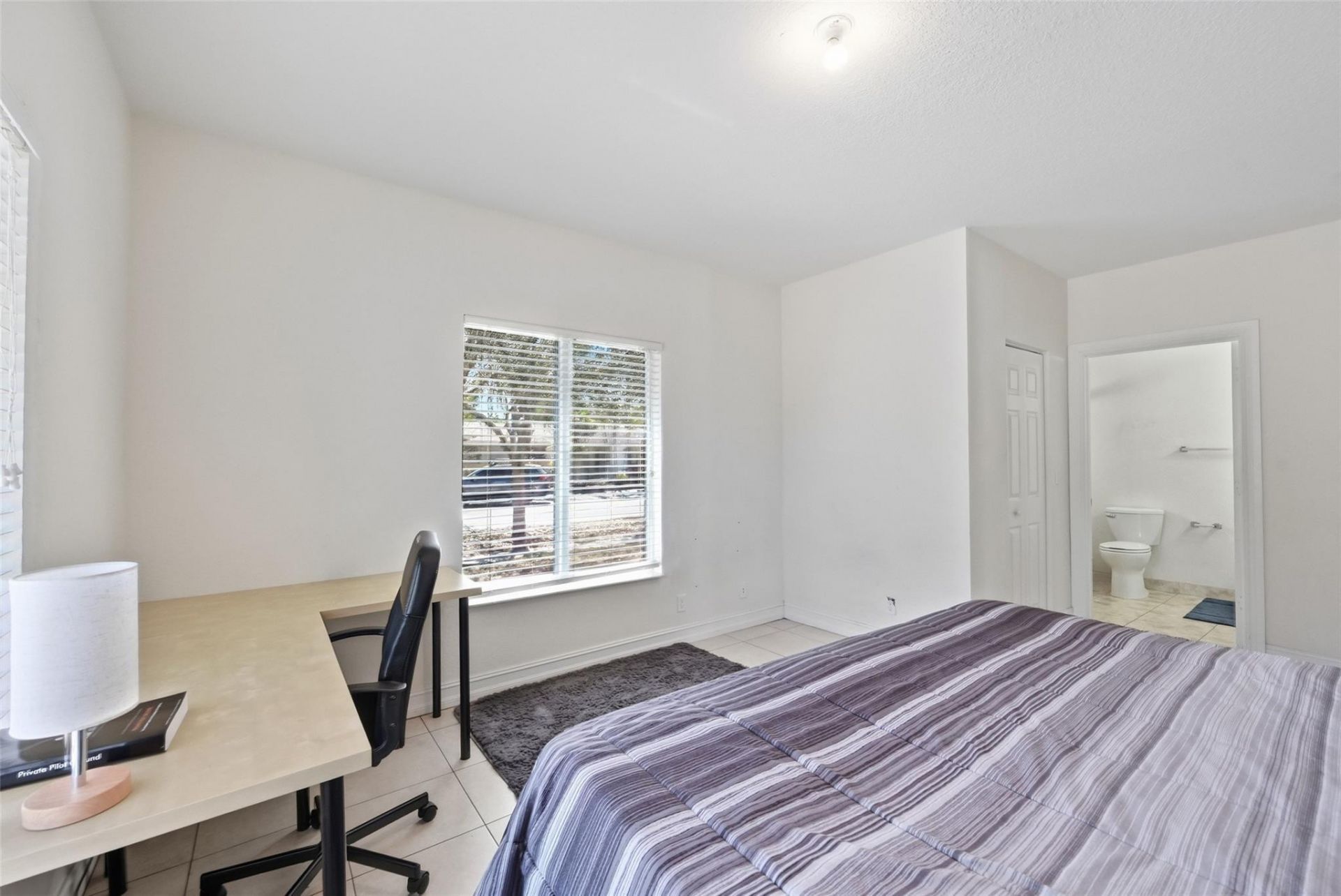 911 NE 12th Avenue, Pompano Beach, FL 33060 Photo