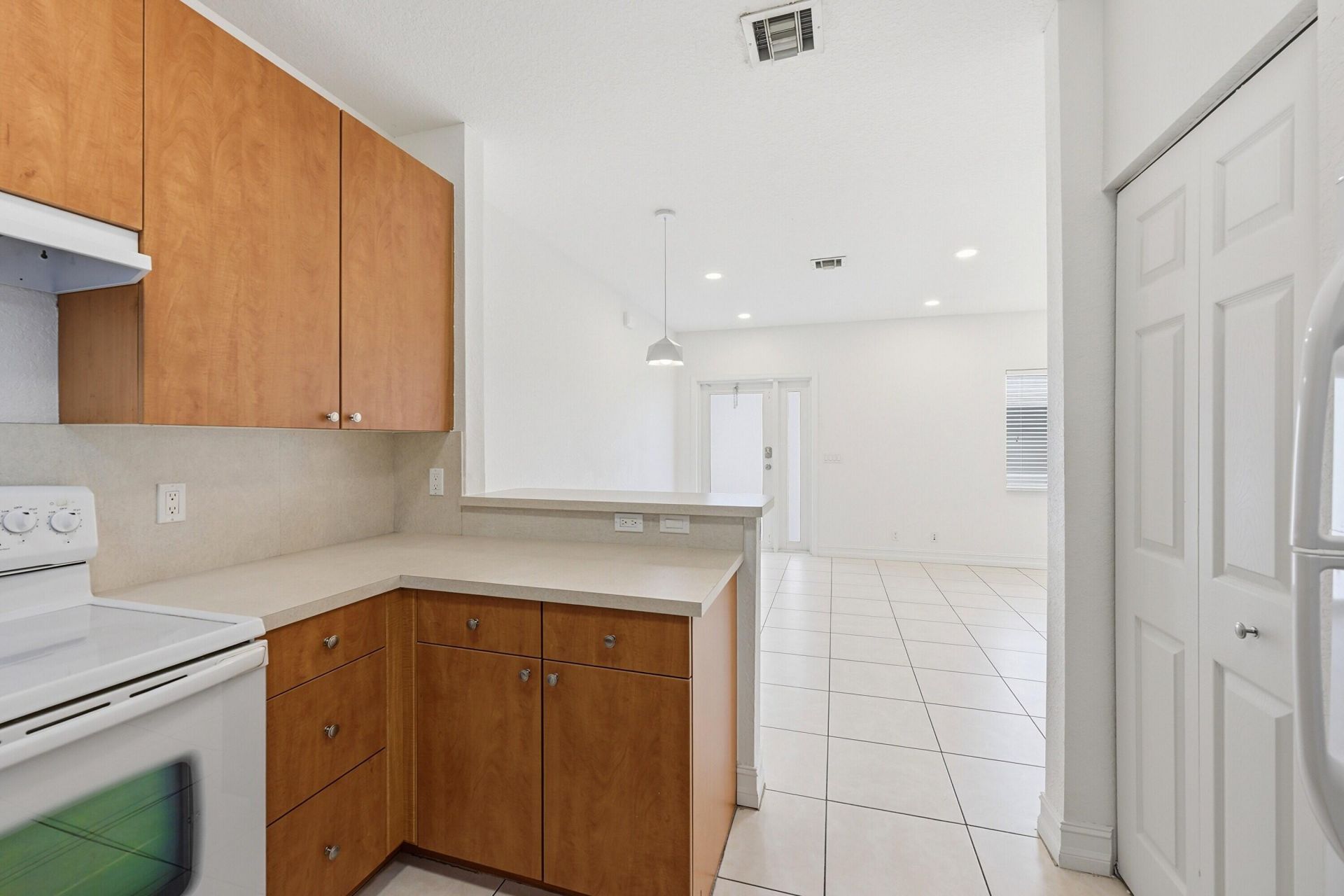 911 NE 12th Avenue, Pompano Beach, FL 33060 Photo