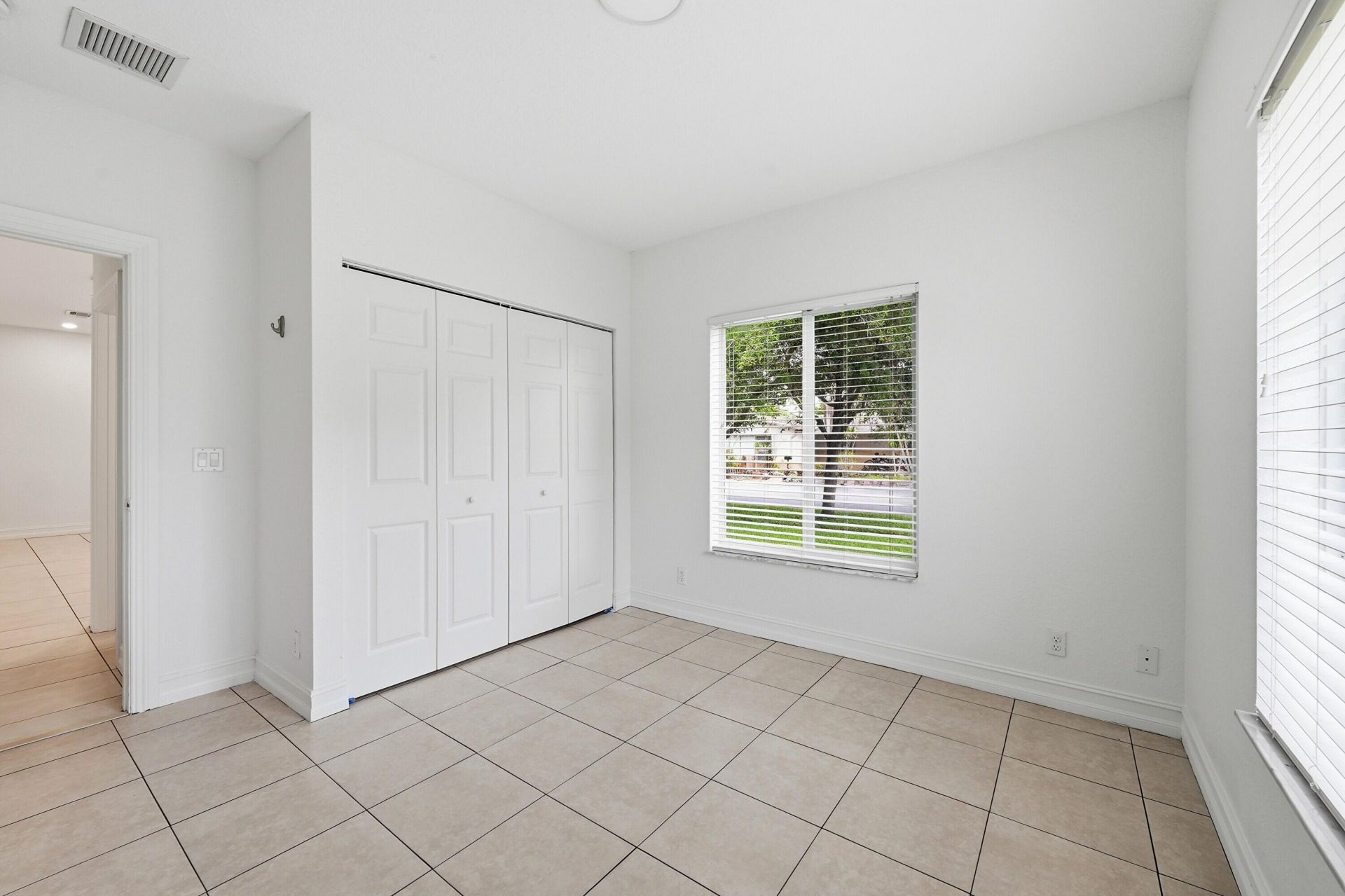 911 NE 12th Avenue, Pompano Beach, FL 33060 Photo
