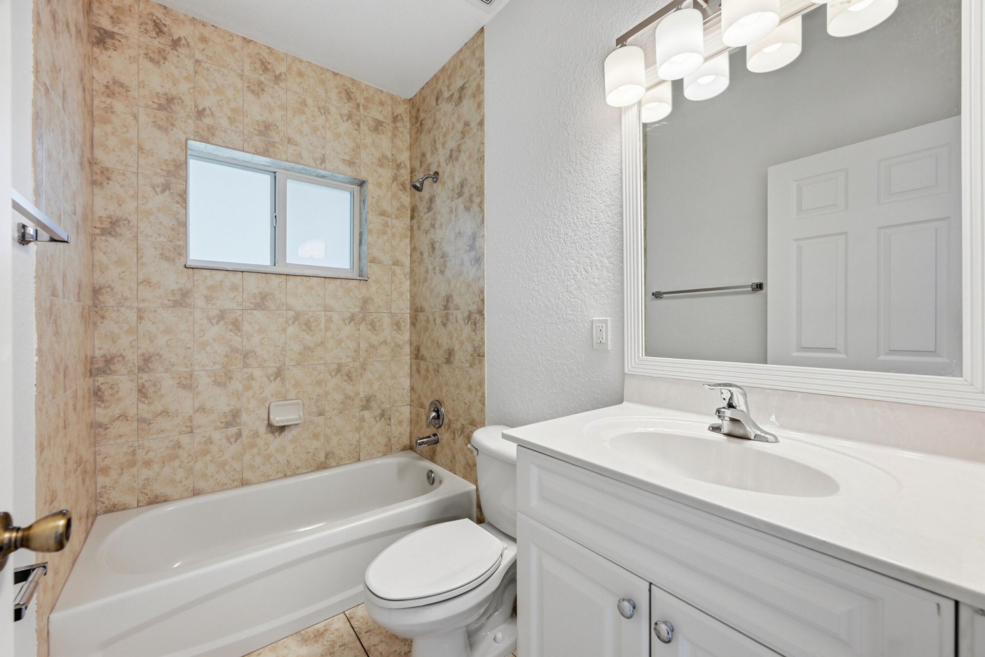 911 NE 12th Avenue, Pompano Beach, FL 33060 Photo