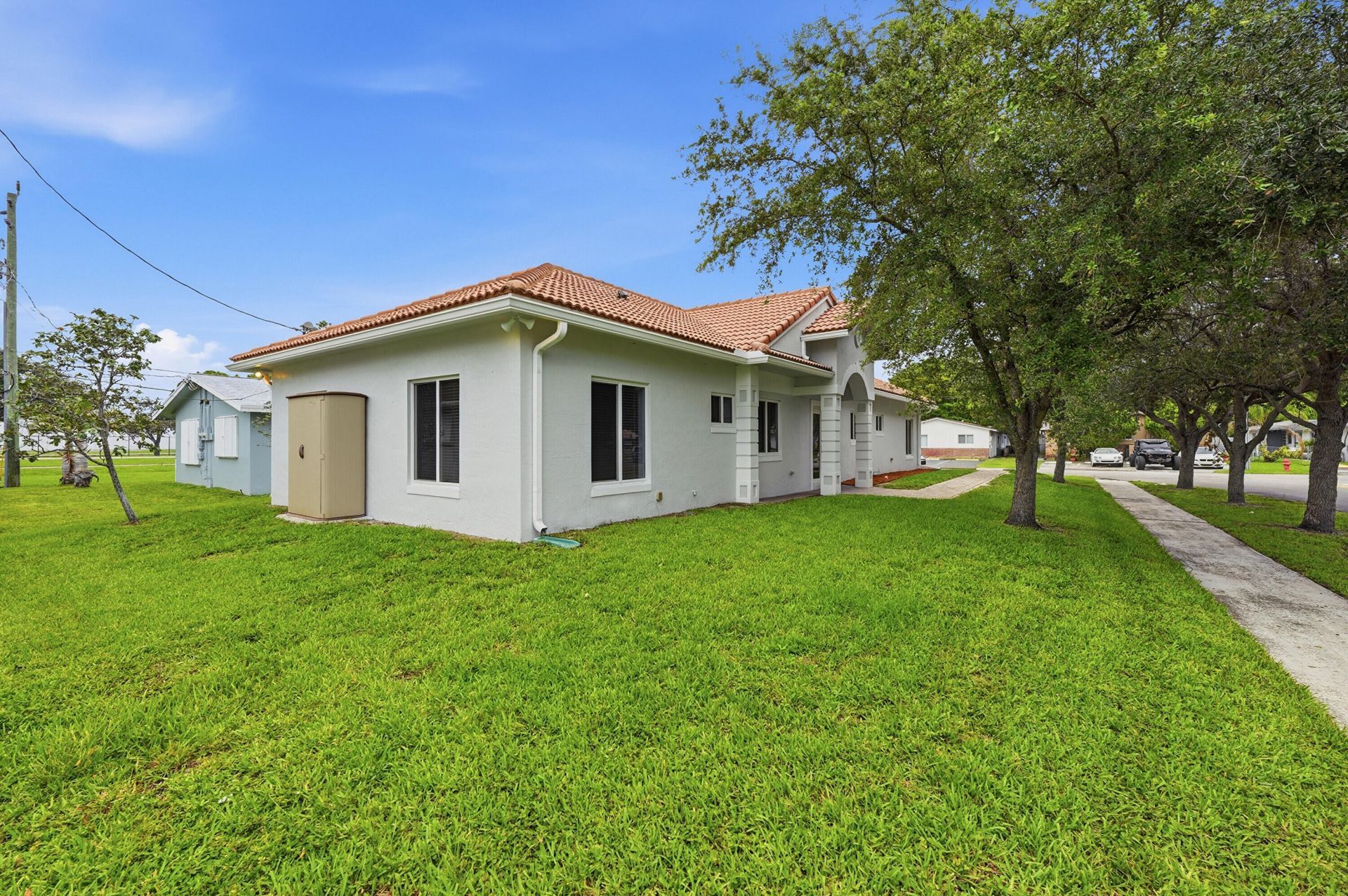 911 NE 12th Avenue, Pompano Beach, FL 33060 Photo