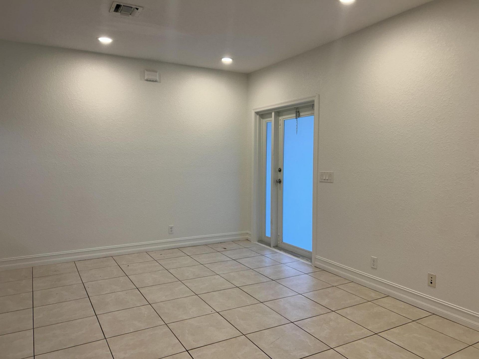 911 NE 12th Avenue, Pompano Beach, FL 33060 Photo
