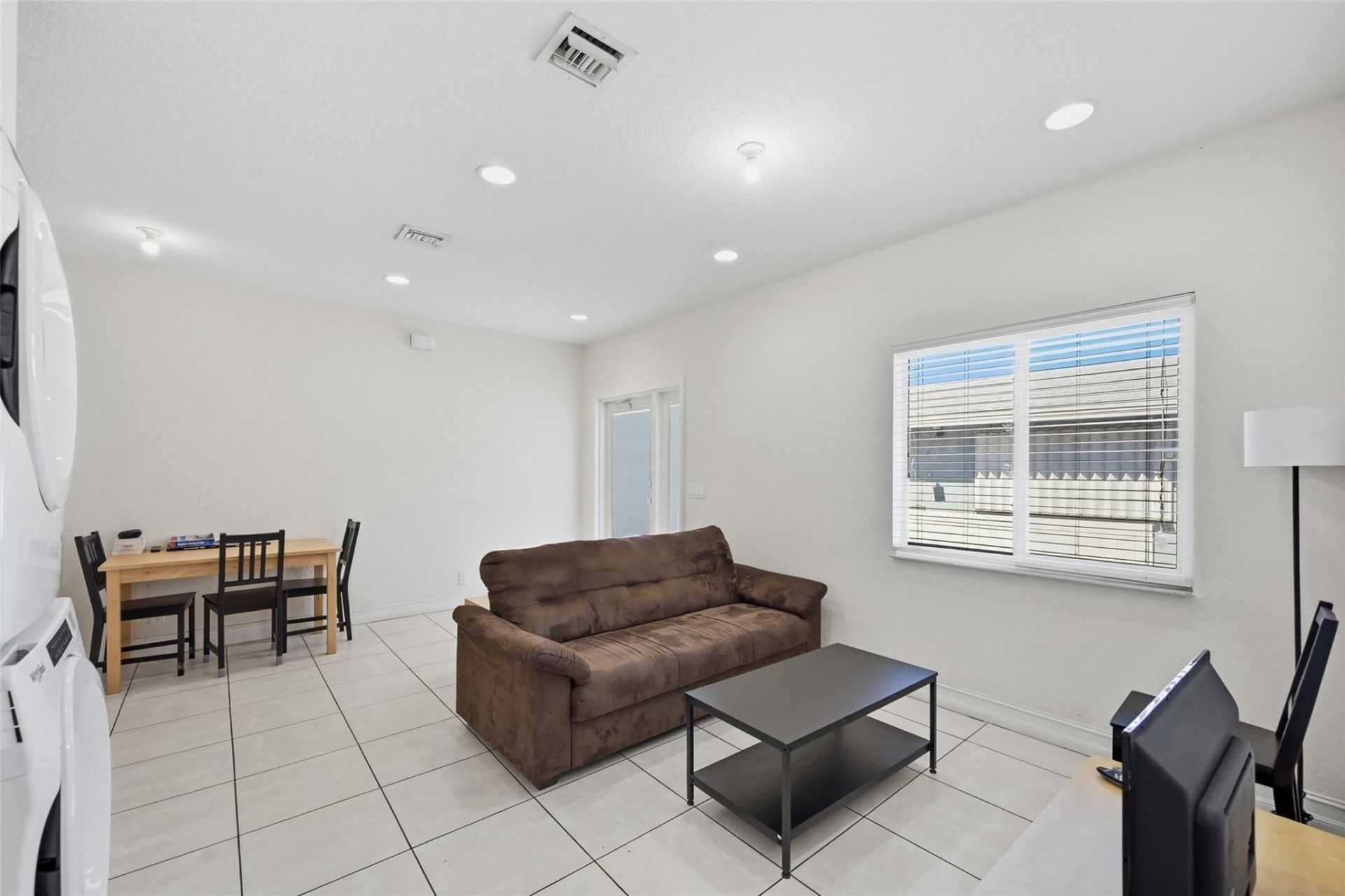 911 NE 12th Avenue, Pompano Beach, FL 33060 Photo