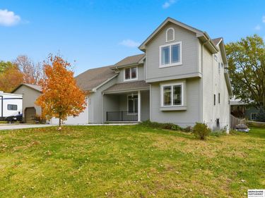 4702 Lakewood Drive, Blair, NE 68008