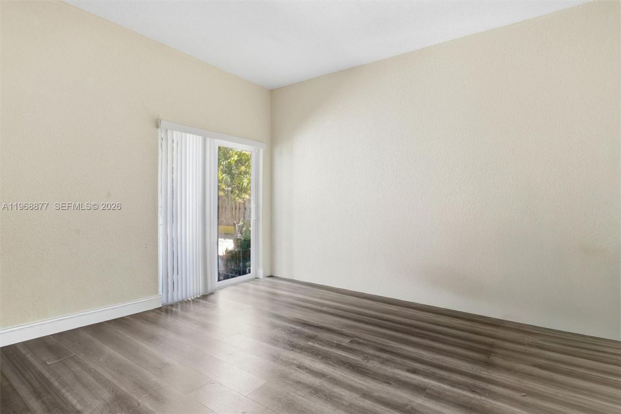 8725 NW 148th Ter, Miami Lakes, FL 33018 Photo